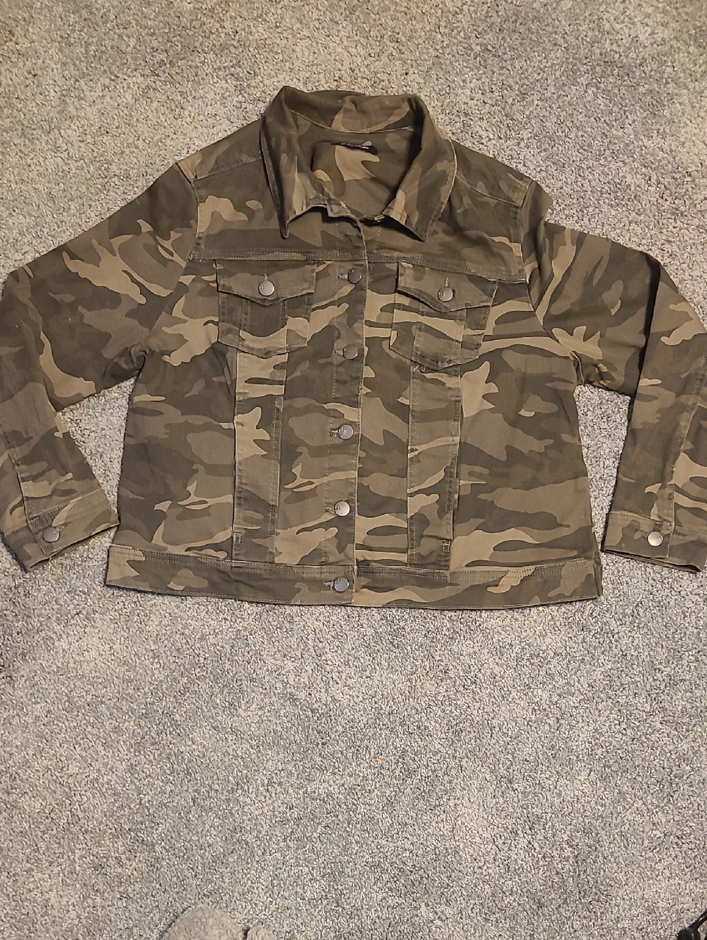 d. jeans Women's Camouflage Jean Jacket - Olive Green